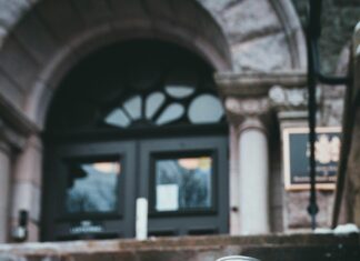 5 Ways Guest Posting Can Build Your Brand Authority Effortlessly