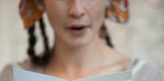 Should You Outsource Your Guest Posting or Handle It Yourself?