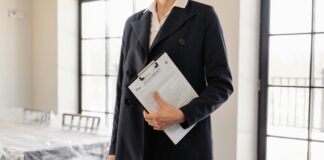 How to Build Authority Through Consistent Blogging: Unlock Success