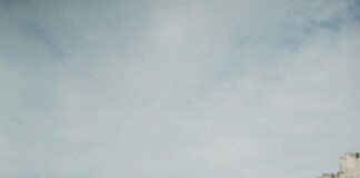 Blogger Outreach vs. Influencer Collaborations: Which Wins?