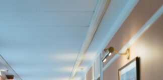 Backlink Building vs. Guest Posting: Which Strategy Reigns Supreme?